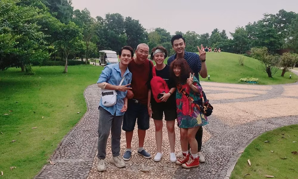 Hotgirl tiet lo canh cuong hon dong gioi Bao Han trong Ve nha di con ngoai truyen-Hinh-4