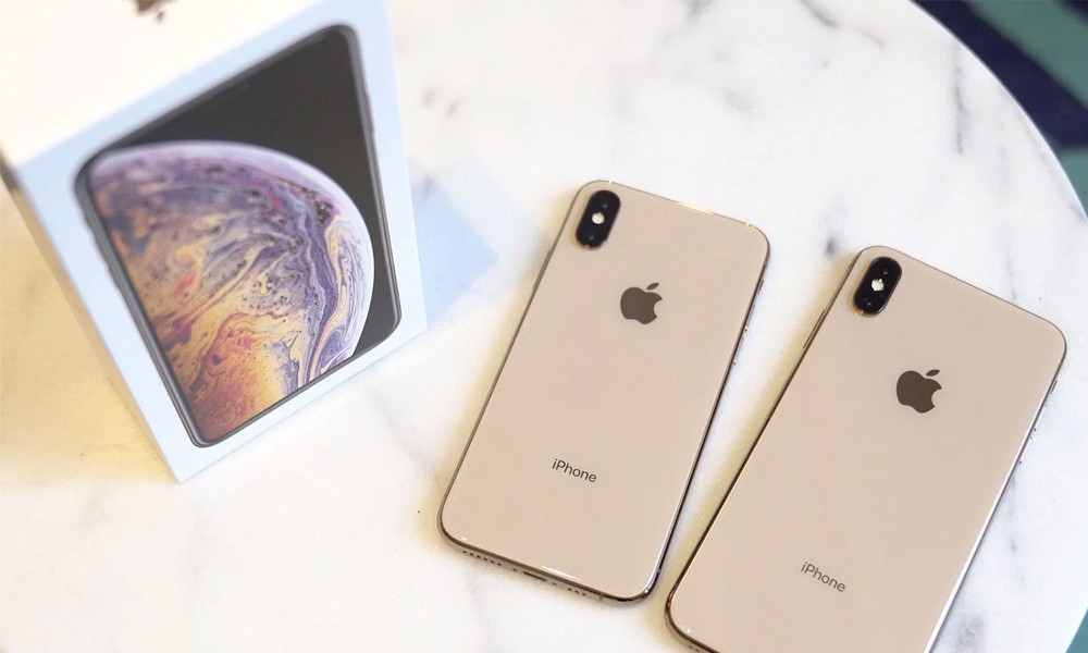 Bị cáo trong vụ án buôn lậu hàng giả này được xác định danh tính là Jeff Li, mang quốc tịch Trung Quốc. Li sống ở Mỹ bằng visa sinh viên. Sau khi bị bắt, người này đã nhận tội tại tòa án New Jersey với hành vi buôn lậu iPhone giả.