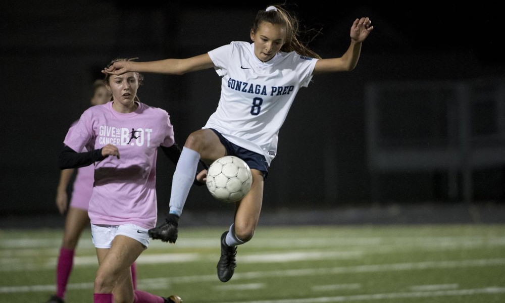 Tuy vậy, trở ngại lớn nhất của Chelsea Lê là khả năng giao tiếp bằng tiếng Việt. Dù có ông và bố là người Việt, song nữ cầu thủ lại không thể nói thành thạo tiếng Việt. Mùa hè này cô sẽ trở về Việt Nam cùng bố để học tiếng Việt, tiếp xúc với quê hương và đồng thời cũng nắm lấy cơ hội thử việc tại đội tuyển.