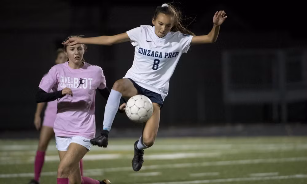 Tuy vậy, trở ngại lớn nhất của Chelsea Lê là khả năng giao tiếp bằng tiếng Việt. Dù có ông và bố là người Việt, song nữ cầu thủ lại không thể nói thành thạo tiếng Việt. Mùa hè này cô sẽ trở về Việt Nam cùng bố để học tiếng Việt, tiếp xúc với quê hương và đồng thời cũng nắm lấy cơ hội thử việc tại đội tuyển.