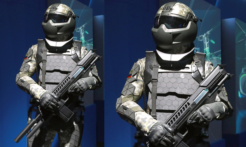 Kính ngắm công nghệ cao được ứng dụng công nghệ máy tính dẫn đường mục tiêu, cho phép người lính có thể bắn súng máy bằng một tay với độ chính xác rất cao, do được hệ thống máy tính can thiệp hỗ trợ. Ảnh: Cryptos.tv 