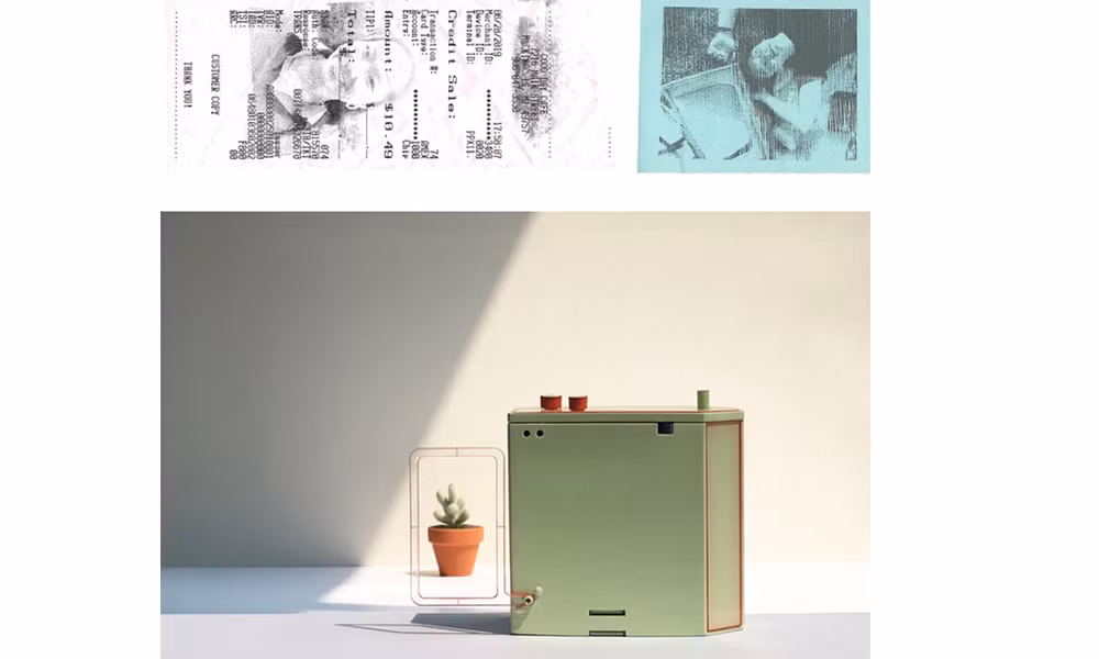 Chiếc máy nhỏ gọn có thể dễ dàng cầm bằng một tay và bỏ vừa vào mọi loại túi, balo… nên rất dễ mang đi theo người. Hơn nữa nó lại chẳng cần thêm gì (pin, thẻ, phim…) nên sẽ khai phá một kiểu chụp ảnh mới, tiện lợi hơn, đơn giản hơn, sáng tạo hơn.