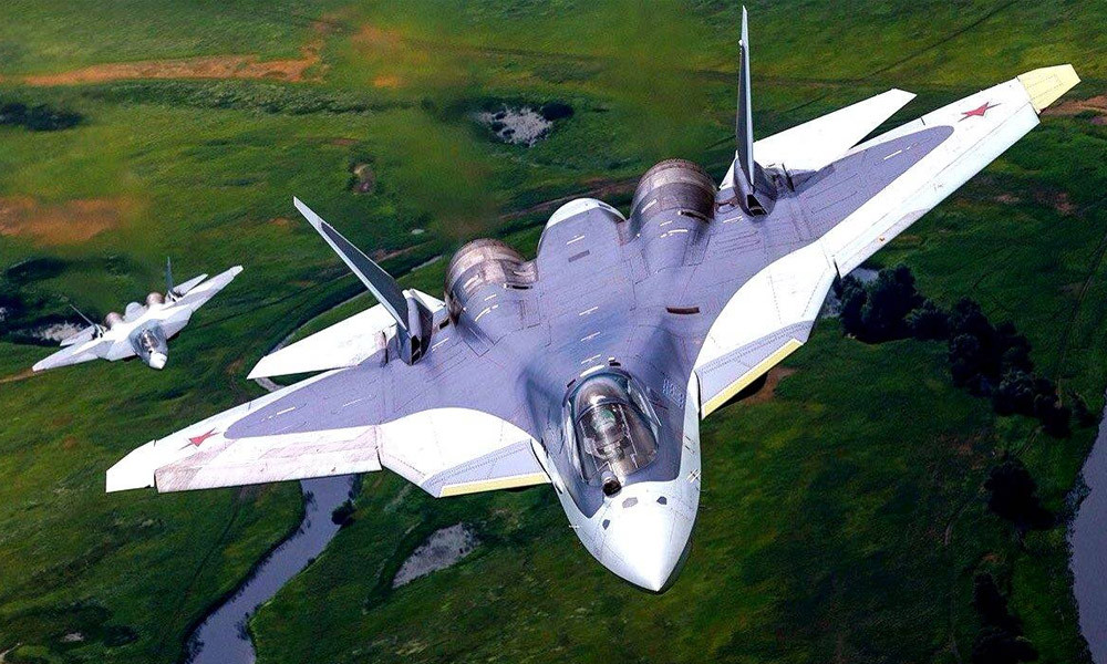 Su-57 (tên gọi cũ trước đây là PAK FA) là máy bay tiêm kích phản lực chiến đấu thế hệ thứ năm của Nga. Lần đầu tiên Su-57 được thực hiện bay thử nghiệm là vào năm 2010. Ảnh: Topwar.ru.