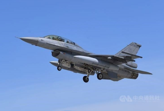 Phi doi F-16 Dai Loan dung hoat dong sau tai nan lien tiep