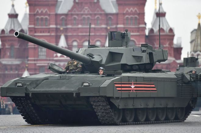 Pháo 152 mm của T-14 Armata đủ để bắn một viên đạn hạt nhân có đương lượng nổ ước tính 5 - 15 kT, đủ sức hủy diệt cả một đơn vị bộ binh lớn của đối phương, mức độ bảo vệ của vỏ giáp khiến kíp điều khiển được an toàn khỏi bức xạ.