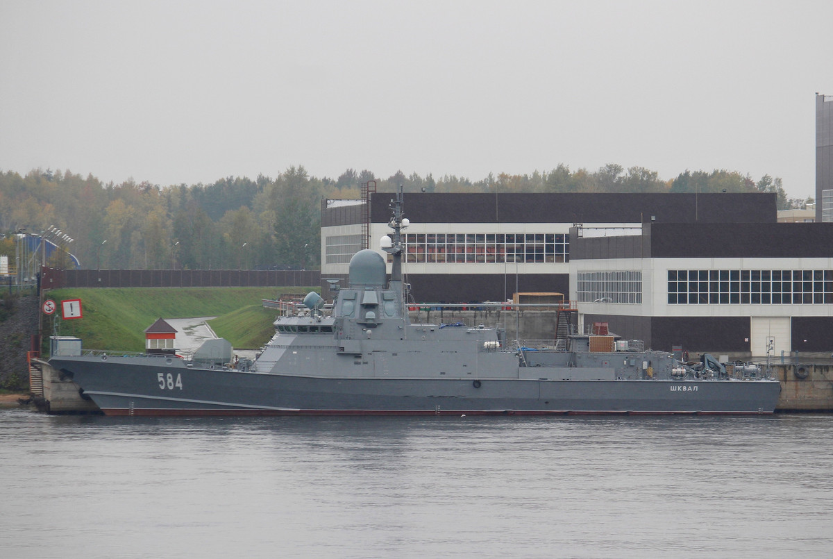 Odintsovo (tên cũ Shkval) là chiếc thứ ba trong loạt và là tàu thứ hai thuộc Dự án 22800 Karakurt được chế tạo tại nhà máy đóng tàu Pella theo đơn đặt hàng của hải quân Nga.