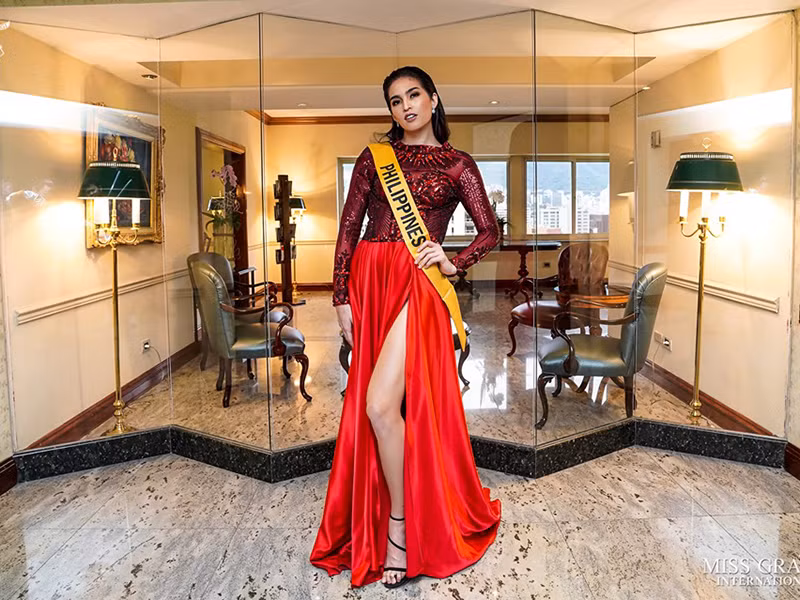 Theo ban tổ chức, họ sẽ cộng điểm bình chọn và điểm giám khảo để chọn ra thí sinh giành chiến thắng phần thi bikini.