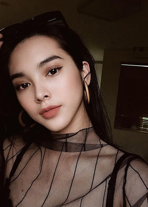 Trong năm nay, Quỳnh Lương còn tham gia diễn xuất trong MV "Nếu ngày ấy" của Soobin Hoàng Sơn.