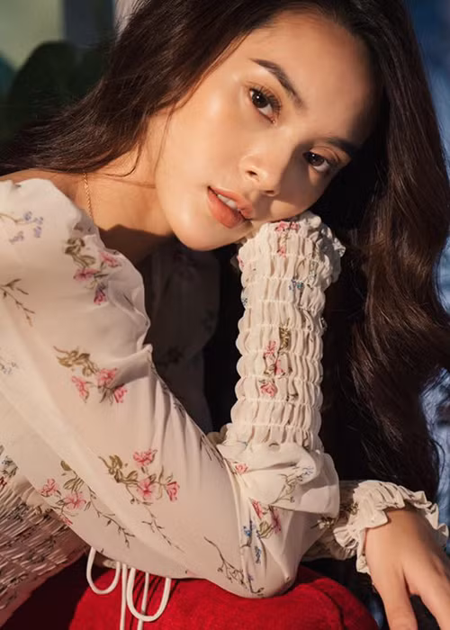 Trước "Tự Tâm", Quỳnh Lương từng hợp tác với Trung Quân trong MV "Màu nước mắt".