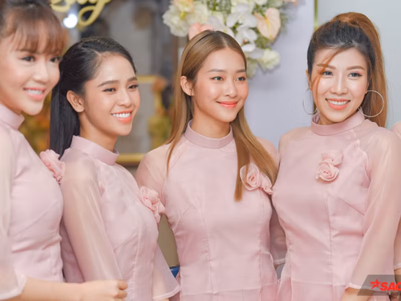 Khả Ngân, Phương Ý, Trang Pháp đều sở hữu nhan sắc xinh đẹp. Ảnh: Saostar