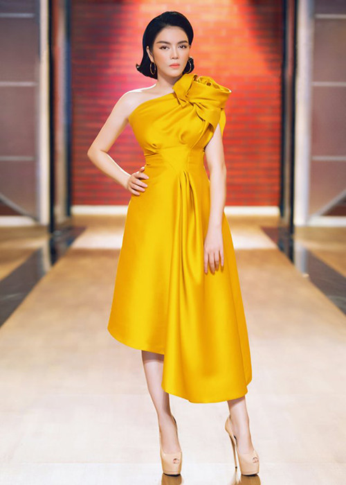 Những tưởng diễn viên Lý Nhã Kỳ sẽ lên xe hoa vào năm nay thì cuộc tình của cô tan vỡ một cách nhanh chóng.