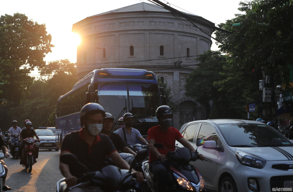 Các chuyên gia nhận định, tình trạng này chỉ được giải quyết khi xuất hiện đợt gió mùa hoăc trận mưa dông diện rộng.