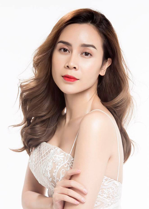 Năm 2016, sau khi sinh con gái thứ hai, Lưu Hương Giang thừa nhận sửa mũi.