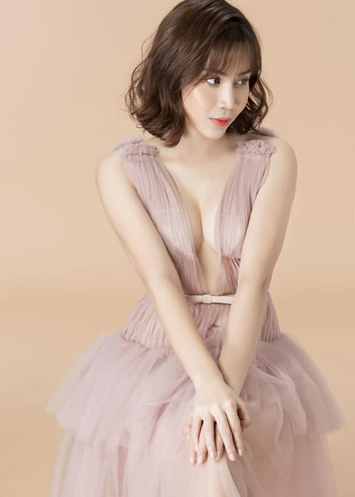 Hậu dao kéo, nhan sắc của Lưu Hương Giang thay đổi đến ngỡ ngàng.