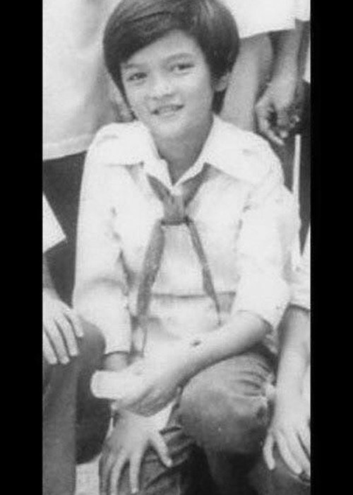 Đàm Vĩnh Hưng kể anh bị mẹ bơm những điều không tốt về ba.