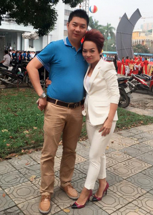 Giọng ca Sao mai điểm hẹn còn cho biết vợ chồng cô chia tay nhau chưa lâu nên cần một thời gian để cân bằng lại cuộc sống.