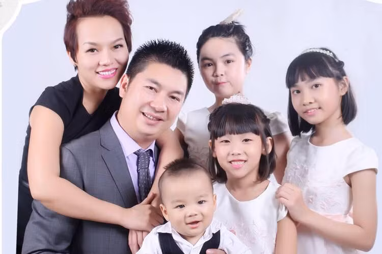 Thái Thùy Linh và ông xã Quang Cường đều có con riêng trước khi đến với nhau.