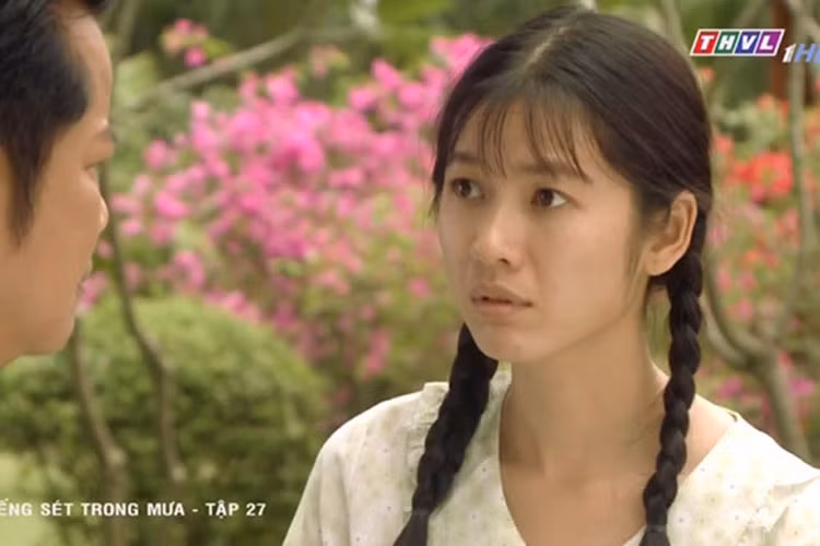 Thời sinh viên, Oanh Kiều có mối tình đầu với một bạn học cùng ngành. Cả hai chia tay vì không tìm được điểm chung.