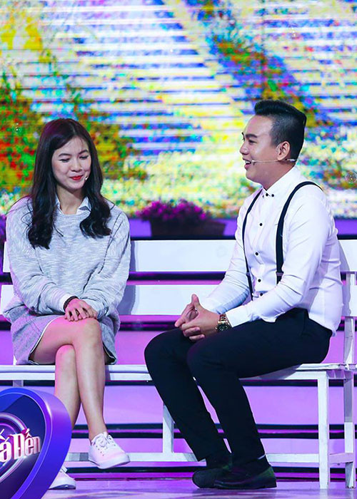 Khi tham gia "Vì yêu mà đến", Phượng của "Tiếng sét trong mưa" được Thái Hiệp tỏ tình. Chàng diễn viên này kém Oanh Kiều 3 tuổi và yêu thầm 3 năm. Tuy nhiên, Oanh Kiều từ chối.
