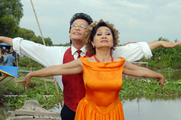 Tình yêu của Thanh Bạch và vợ cũ bắt đầu khi cả hai cùng du học ở Nga, sau đó có cái kết đẹp là một đám cưới và một cậu con trai chung. Ảnh: Vietnamnet