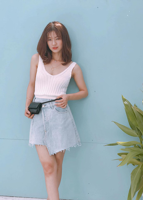 Oanh Kiều sở hữu gương mặt được khen đậm chất điện ảnh.