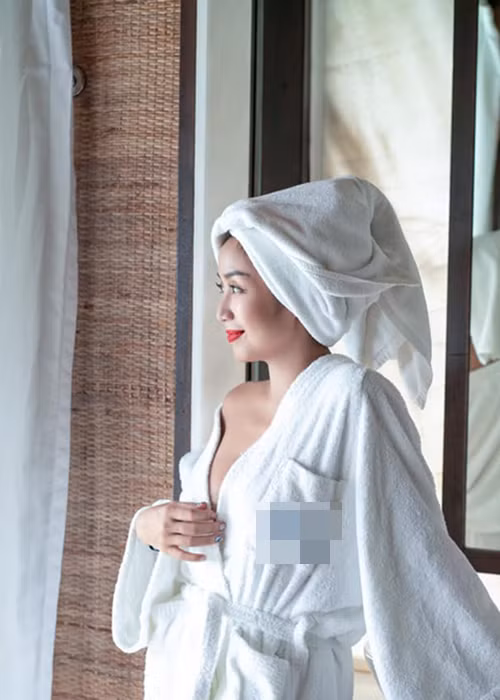 Ốc Thanh Vân sở hữu chiều cao khiêm tốn nhưng sở hữu những đường cong vô cùng gợi cảm.