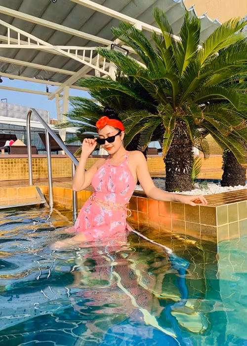 Sau những khoảng thời gian cật lực làm việc, Ốc Thanh Vân thường có những chuyến du lịch cùng gia đình.