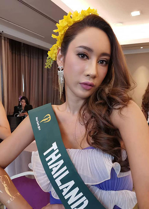 Đại diện Thái Lan tại Hoa hậu Trái đất 2019 còn vướng một số ồn ào khác ngoài lùm xùm dao kéo.
