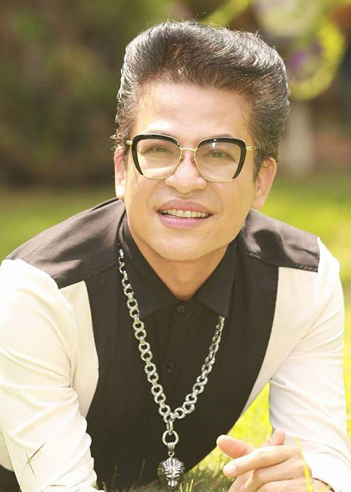 Cũng trong năm 2006, ông được Trung tâm kỷ lục Việt Nam Vietbook trao tặng danh hiệu Guinness Người dẫn chương trình giải trí truyền hình nhiều nhất Việt Nam.