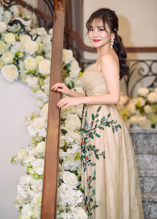 Nữ ca sĩ ngày càng trẻ trung sau nhiều năm bước vào showbiz.