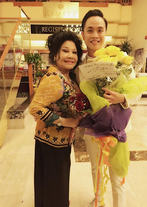 Bà Thúy Nga rất kín tiếng. Trên Một thế giới, bà thừa nhận ngày xưa bà khó tính, không cho ai chụp hình, người ta chỉ thấy bà trên các video Thúy Nga Paris By Night. Ảnh: Em Đẹp