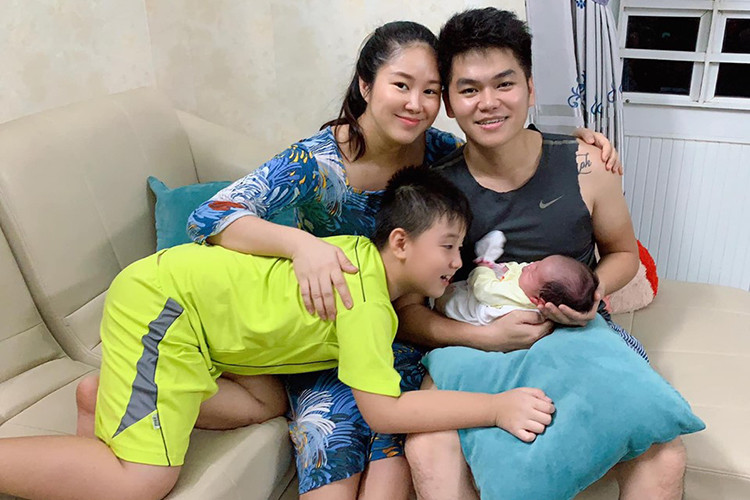 Tổ ấm hạnh phúc của Lê Phương bên chồng và các con khiến nhiều người ghen tỵ.