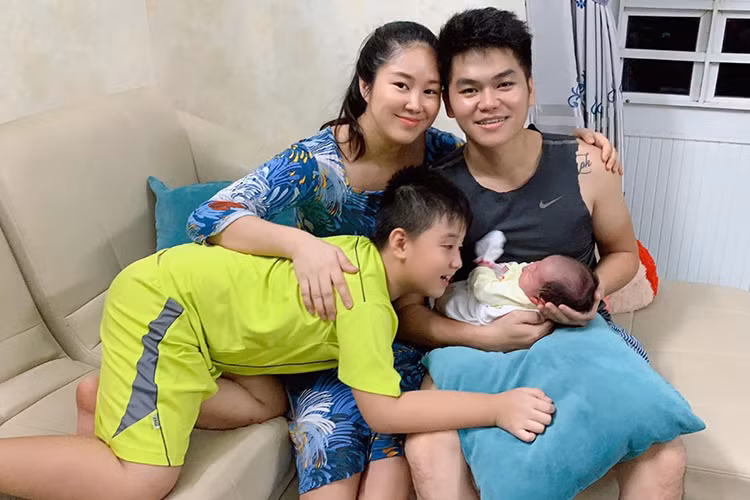 Tổ ấm hạnh phúc của Lê Phương bên chồng và các con khiến nhiều người ghen tỵ.