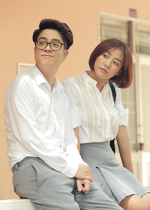 Bùi Anh Tuấn và Văn Mai Hương đã giữ im lặng trước những đồn đoán tình cảm.