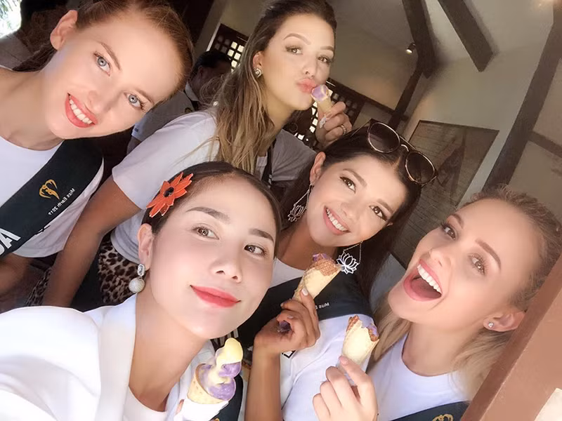 Đại diện Việt Nam đang nỗ lực giành thêm giải ở các phần thi phụ để có cơ hội tiến sâu trong chung kết.