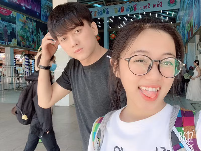 Quách Ngọc Tuyên cho biết, anh thích hình ảnh vợ chồng nắm tay con dắt nhau vào lễ đường nên cảm thấy vui khi có con trước khi cưới.