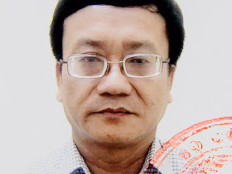 Truy to 15 doi tuong trong vu gian lan diem thi o Hoa Binh