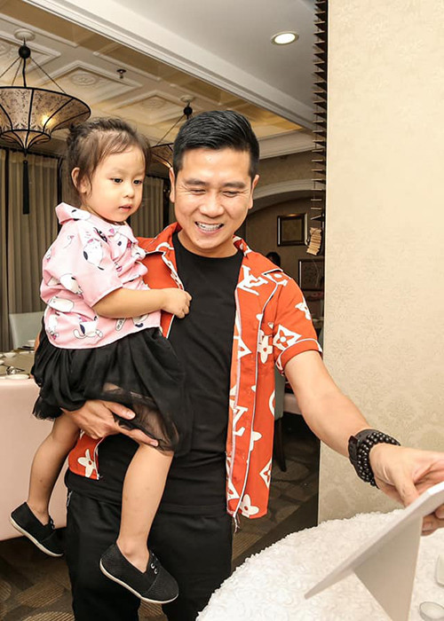 Misu là thiên thần nhỏ thứ hai nhà Lưu Hương Giang. Bé tên thật là Tú Anh, sinh năm 2016.