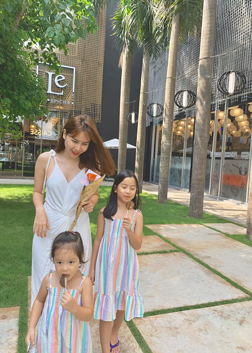 Chia sẻ trên Ngôi sao, Lưu Hương Giang khẳng định chưa bao giờ hối hận vì dành cả thanh xuân cho sự nghiệp bỉm sữa và hạnh phúc khi thấy các con lớn lên từng ngày.