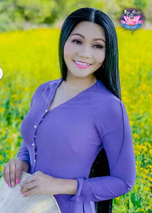 Được biết, con gái đầu lòng của Ngọc Huyền năm nay đã 15 tuổi.