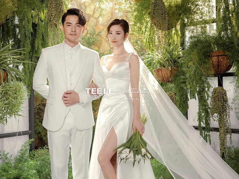 Đông Nhi lựa chọn các mẫu váy cưới của nhà thiết kế từng được nhiều sao Việt chọn mặt gửi vàng như Nhã Phương, Hari Won.