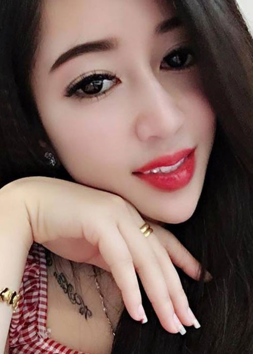 Về nghi vấn hẹn hò, Hiệp Gà phủ nhận: "Tôi có gì mới đâu" trong khi Oanh Nguyễn khẳng định cả hai chỉ đang là anh em bạn bè bình thường chưa có gì sâu xa quá.