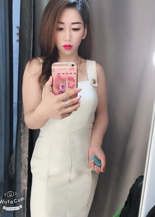 Cô gái bị đồn là bạn gái của Hiệp Gà xinh như hot girl.