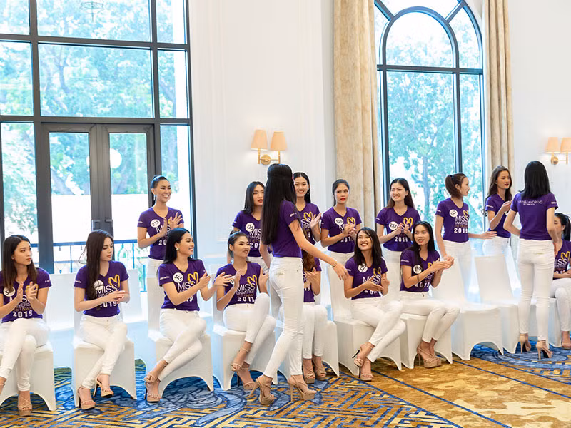 Thuy Van bi dim hang, thanh “tot thi” o Hoa hau Hoan vu Viet Nam?