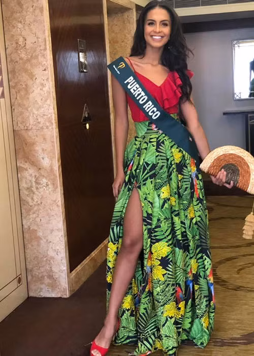 Trong chung kết, tân hoa hậu trả lời trôi chảy câu hỏi ứng xử: “Rất nhiều người, thậm chí cả chính trị hàng đầu thế giới hiện vẫn không tin vào sự biến đổi khí hậu đang diễn ra trên toàn cầu, bạn sẽ làm gì để thuyết phục họ?”.