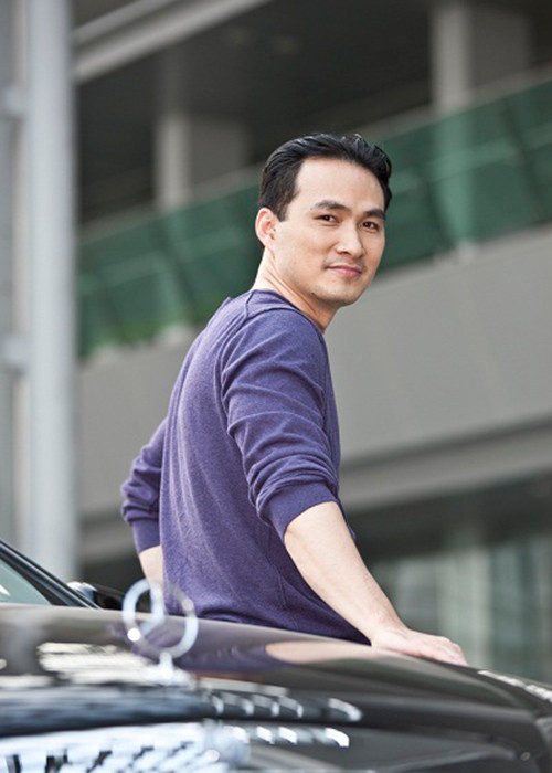 Năm 2014, trong talkshow “Lần đầu tôi kể”, Chi Bảo thừa nhận anh không mang lại hạnh phúc cho người vợ đầu. Ảnh: Khỏe và đẹp