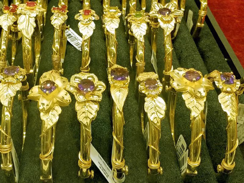 Gia vang dong loat tang truoc trien vong cua tien trinh Brexit