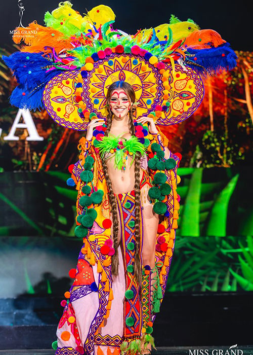 Kỹ năng trình diễn của tân hoa hậu được đánh giá rất cao.