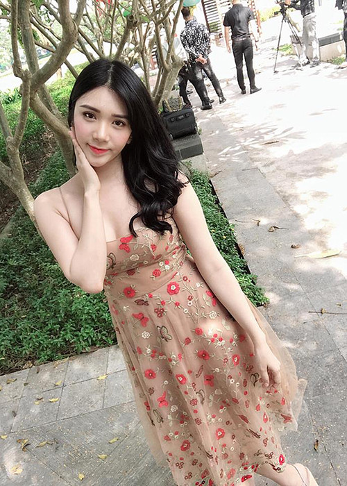 Hot girl gốc Huế và Quang Lê không còn nhắc đến nhau sau khi chia tay.