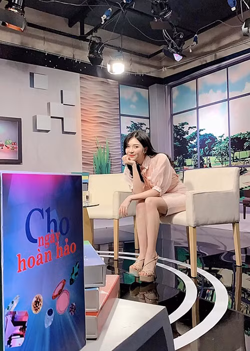 Tình cũ của Quang Lê vẫn đắt show sự kiện, quảng cáo.